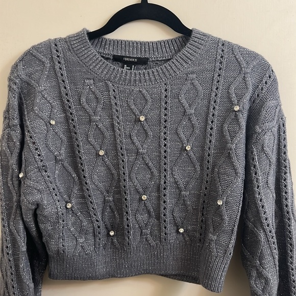 Forever 21 Cropped Womens Crew Neck Embellished Long Sleeve Pullover Sweater - Picture 3 of 6